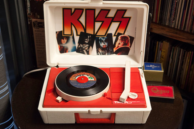 KissVinyl