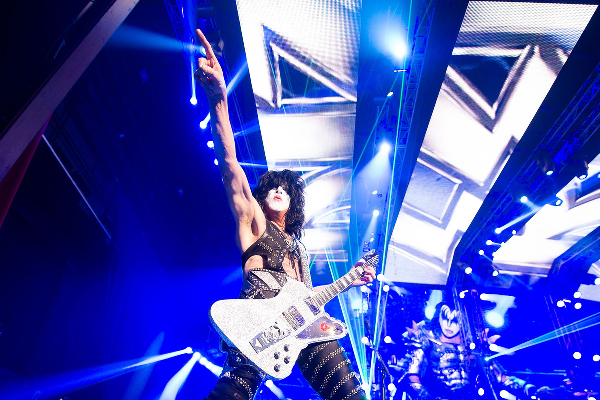 the-audiophile-paul-stanley-kiss-0003-1200x0
