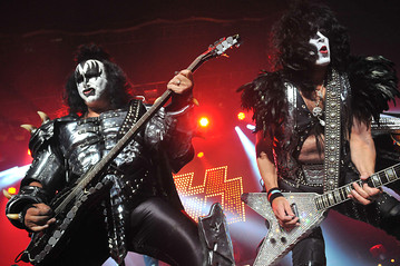 OB-UG851_kiss_E_20120822200353