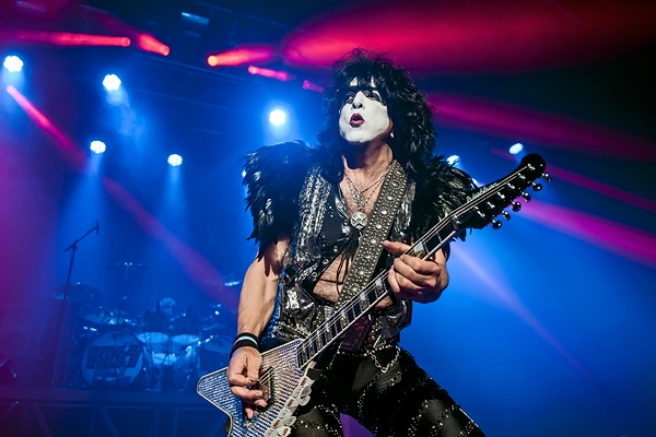 20121009-paul-stanley-kiss-600-1349791140
