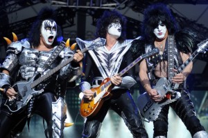Gene Simmons,Tommy Thayer, Paul Stanley