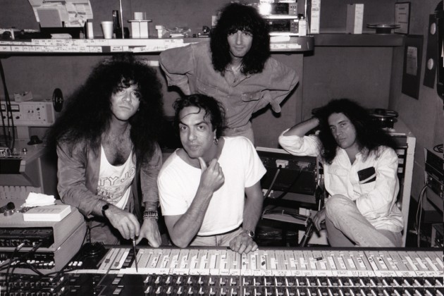 KISS-HITS-Studio-shot-RICK-GOULD-630x420