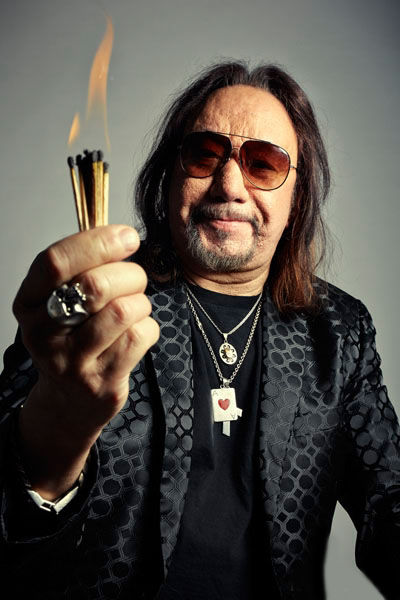 ace-frehley-2-billboard-april-11-2014-4001