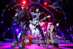 kiss-in-concert_4976833