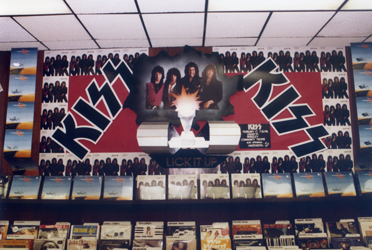1983_Kiss